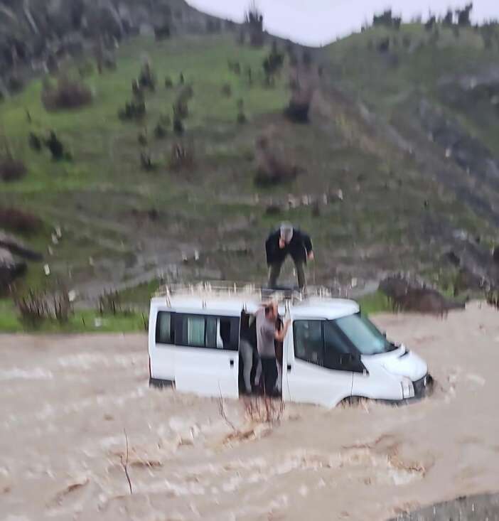 kalp-krizi-geciren-kadina-sel-engeli-minibuste-hayatini-kaybetti