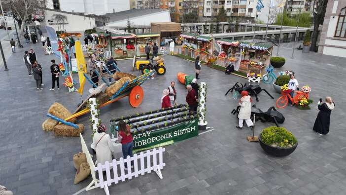 konyada-tarim-haftasinda-toprak-bugday-bereket-bulusmasi