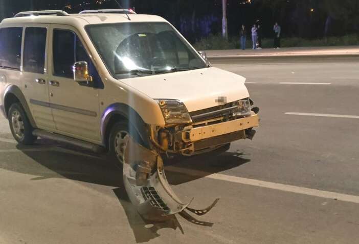 motosiklet-hafif-ticari-aracla-carpisti-hakan-koca-oldu