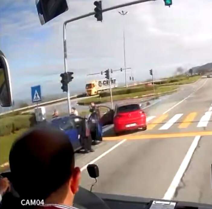 trafik-kavgasinda-olen-ogretmenin-davasinda-savunmayi-ogrencisi-yapti