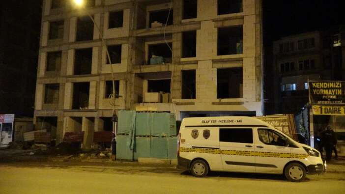 tuvalet-ihtiyaci-icin-girdigi-insaattan-agir-yarali-halde-cikti