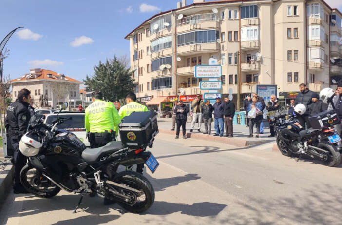 otomobille-polisten-kacisin-16-yasindaki-cocuga-faturasi-agir-oldu