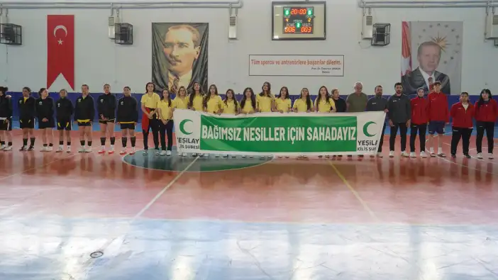 selcuk-universitesinin-altin-kizlari-namaglup-zirvede