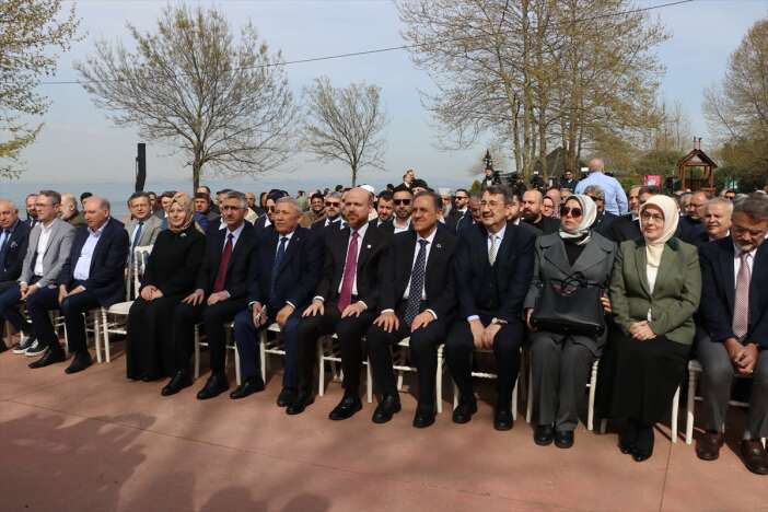 bilal-erdogan-turkiyenin-ilk-dil-koyu-acilisina-katildi