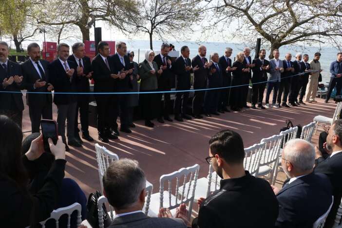 bilal-erdogan-turkiyenin-ilk-dil-koyu-acilisina-katildi