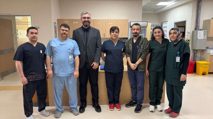 konyada-hastaligi-nedeniyle-yuruyemeyen-genc-21-yil-sonra-ayaga-kalkti