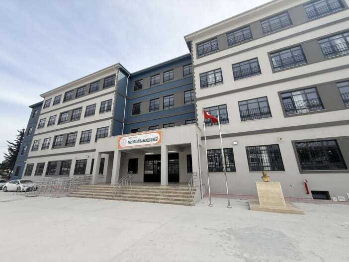 iki-ilden-sonra-bu-kez-mersin-silahli-ogrenci-son-anda-yakalandi