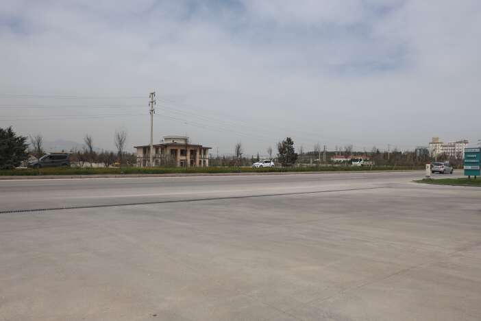 konyada-bir-garip-kaza-surucusuz-minibus-otomobile-carpti