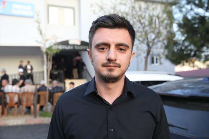 ayla-ogretmenin-evlatlarindan-gurur-dolu-veda-benim-annem-bir-kahraman