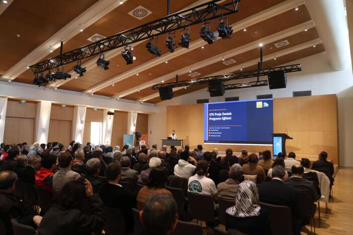 konya-buyuksehirden-stklara-destek-proje-ve-hibe-egitimi-verdi