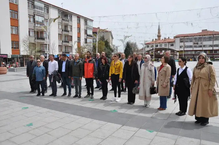 konyada-yurekler-tek-saf-oldu-egitimciler-giyabi-cenaze-namazi-kildi