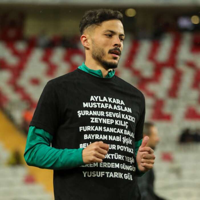 konyaspor-okul-saldirisinda-can-verenleri-mac-oncesi-boyle-andi