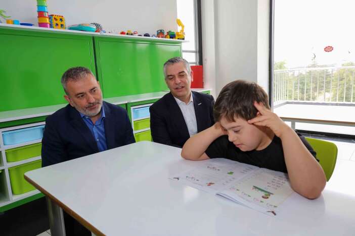 musiad-heyeti-konyadaki-ozel-bireyler-ve-aileleriyle-bulustu