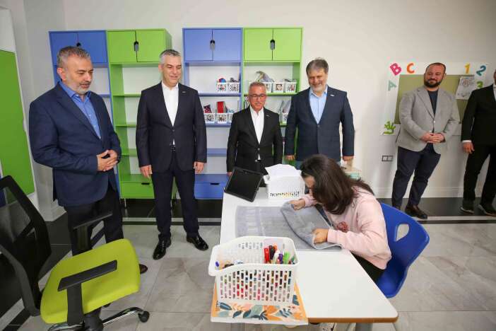 musiad-heyeti-konyadaki-ozel-bireyler-ve-aileleriyle-bulustu