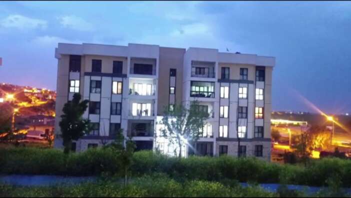 19-yasindaki-genc-kiz-polis-babasinin-silahiyla-kendini-vurdu