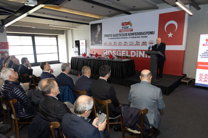 bik-genel-muduru-cay-icerikleri-calinan-gazetecilerin-sorununa-parmak-basti