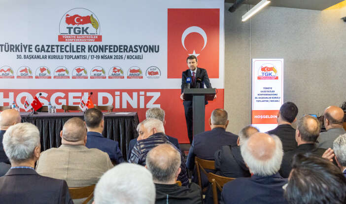 bik-genel-muduru-cay-icerikleri-calinan-gazetecilerin-sorununa-parmak-basti