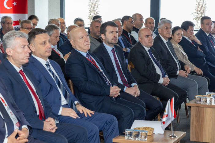 bik-genel-muduru-cay-icerikleri-calinan-gazetecilerin-sorununa-parmak-basti