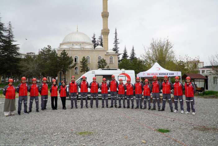 konyada-kizilay-ekipleri-hayat-kurtarmak-icin-egitime-girdi