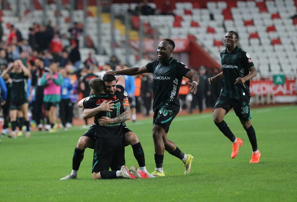 konyaspordan-2-isim-trabzonspor-macini-kaciracak