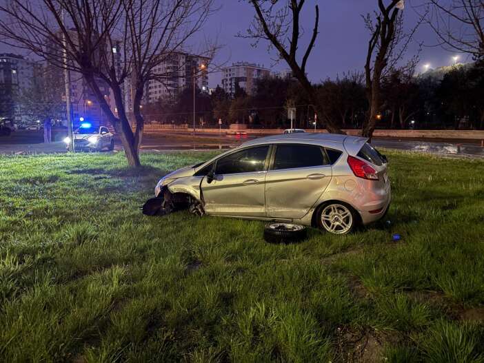 kaza-ihbarina-giden-ekipler-surucuyu-bulamadi