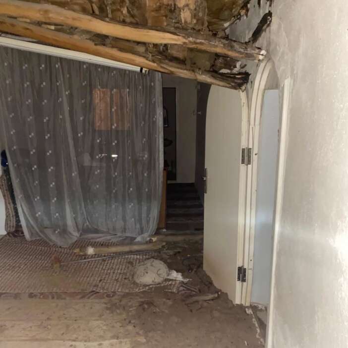 konyada-evin-catisi-coktu-bir-kisi-gocuk-altinda-kaldi