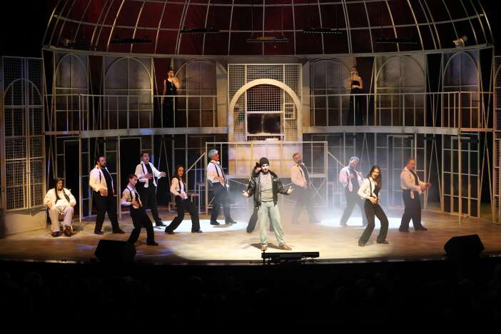 konya-sehir-tiyatrosunun-yeni-oyunu-seyirciden-tam-not-aldi