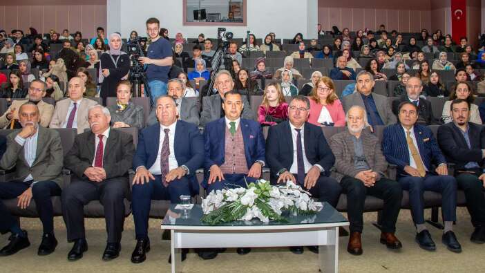 konyada-buyuk-bulusma-30-universite-tek-cati-altinda-toplandi