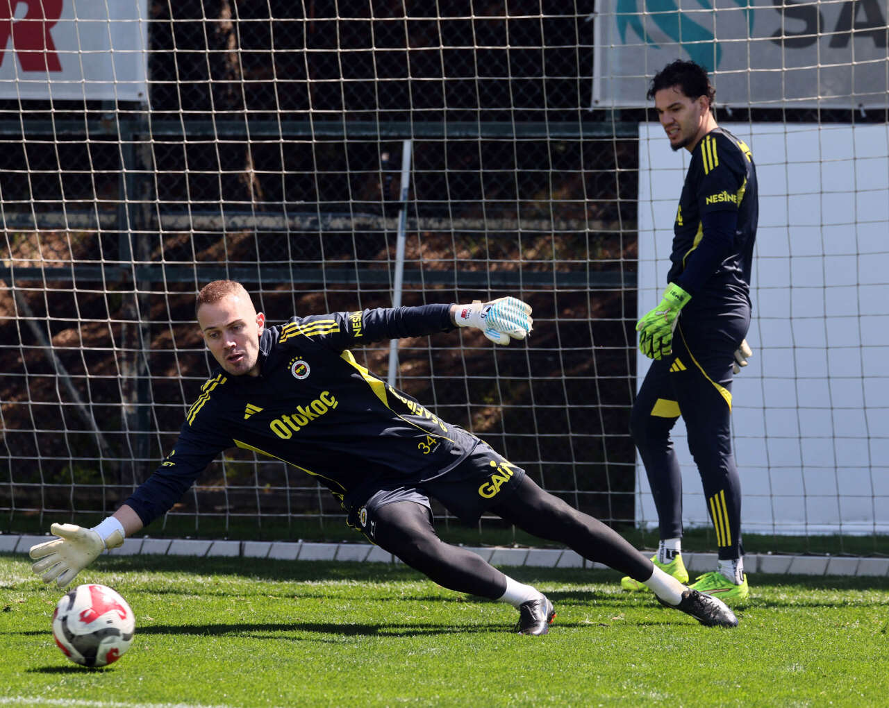 konyasporun-rakibi-fenerbahce-hazirliklarini-tamamladi-konyaya-geliyor