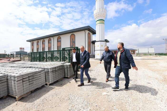 meramda-yeni-bir-cami-daha-yukseldi