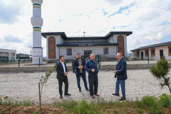 meramda-yeni-bir-cami-daha-yukseldi