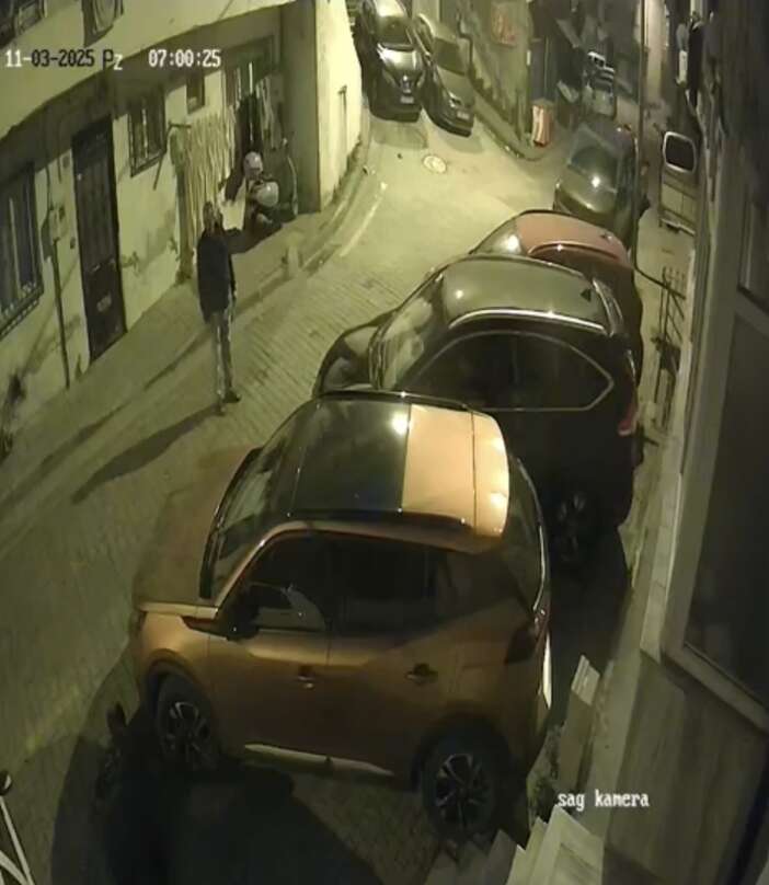 sokak-ortasinda-supheli-olum-akilli-saati-112yi-otomatik-aradi