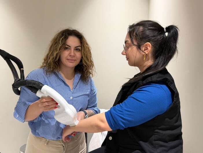 gittigi-guzellik-merkezinde-yuzu-yandi