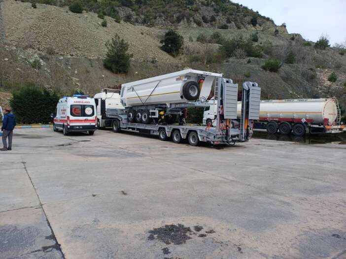 konyadan-yola-cikan-tir-surucusu-mola-verdigi-istasyonda-olu-bulundu