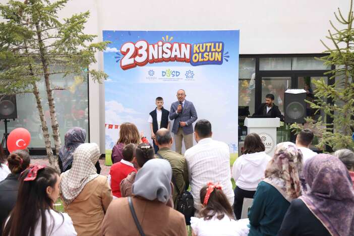 konyada-down-sendromlu-cocuklarin-nesesi-gokyuzune-yukseldi