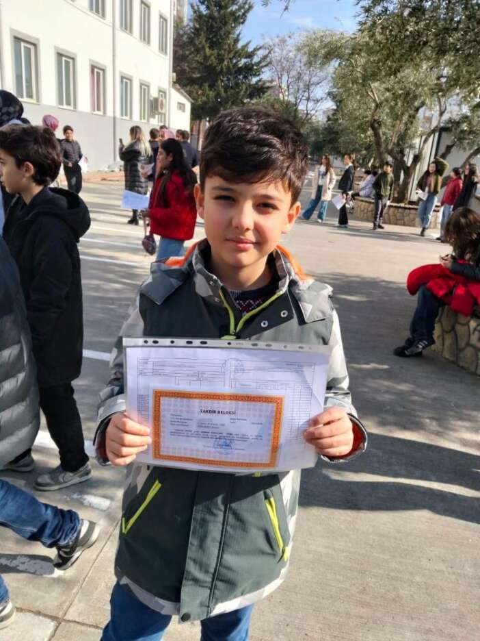 okul-saldirisinda-can-vermisti-adnandan-geriye-kalan-not-yurek-burktu