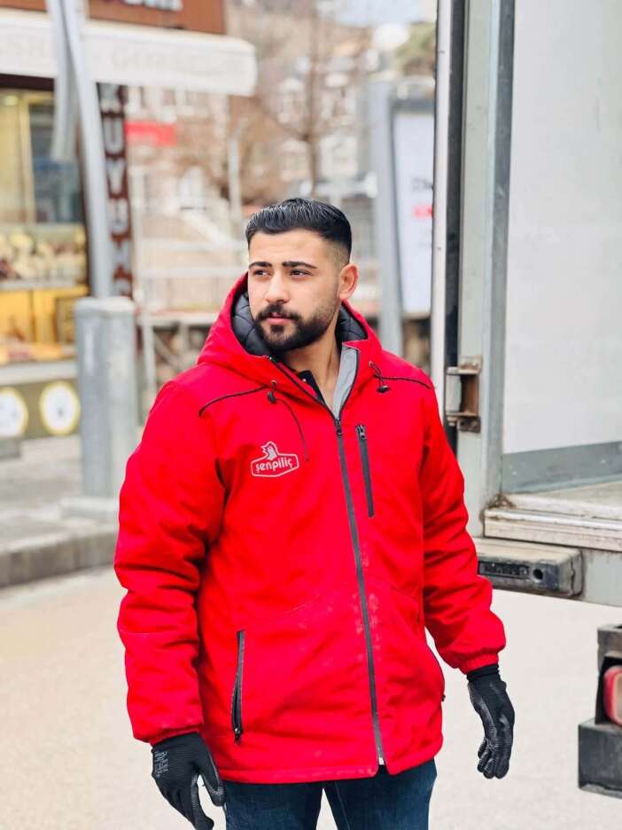 ucuruma-yuvarlanan-aractaki-mustafa-duran-hayatini-kaybetti