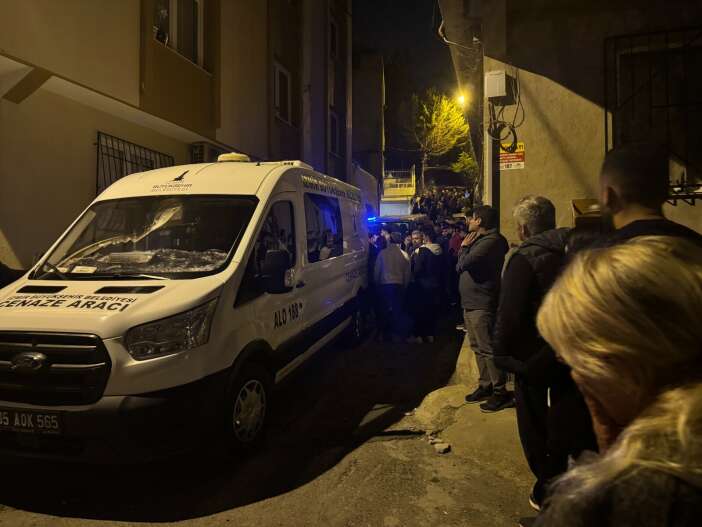 2-cocuk-annesi-kadin-bogazindan-vurularak-olduruldu