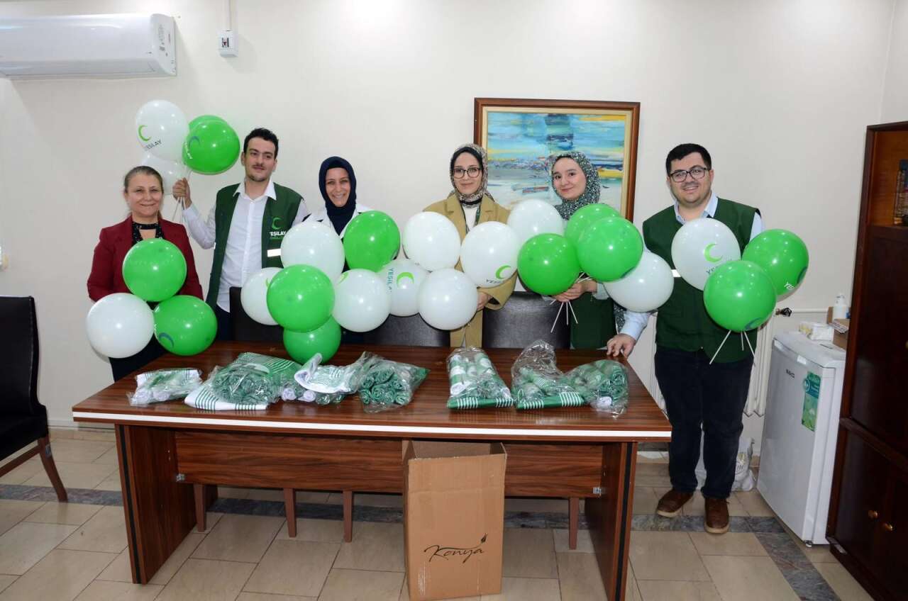 23-nisanda-tedavi-goren-cocuklarin-yuzu-konyaspor-formasiyla-guldu