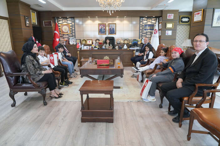 ktun-rektorlugune-23-nisan-atamasi-koltugu-ummu-gulsum-uludag-devraldi