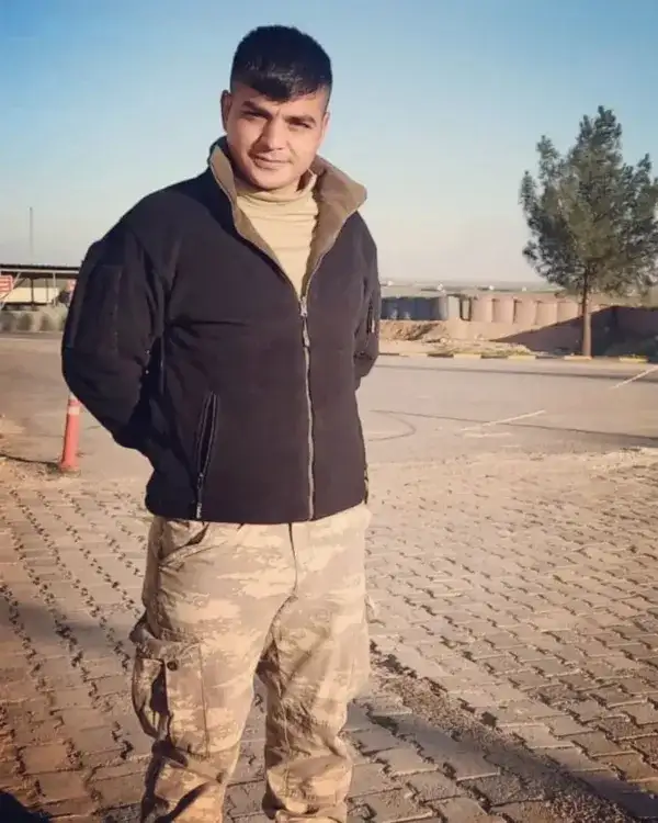 vatan-icin-iki-bacagini-feda-eden-gazi-emre-bayar-konyada-giyim-magazasi-aciyor