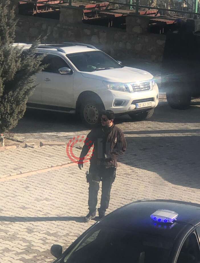 gulistan-doku-dosyasinda-konusulacak-gelisme-silahli-ve-kamuflajli-fotograf-cikti