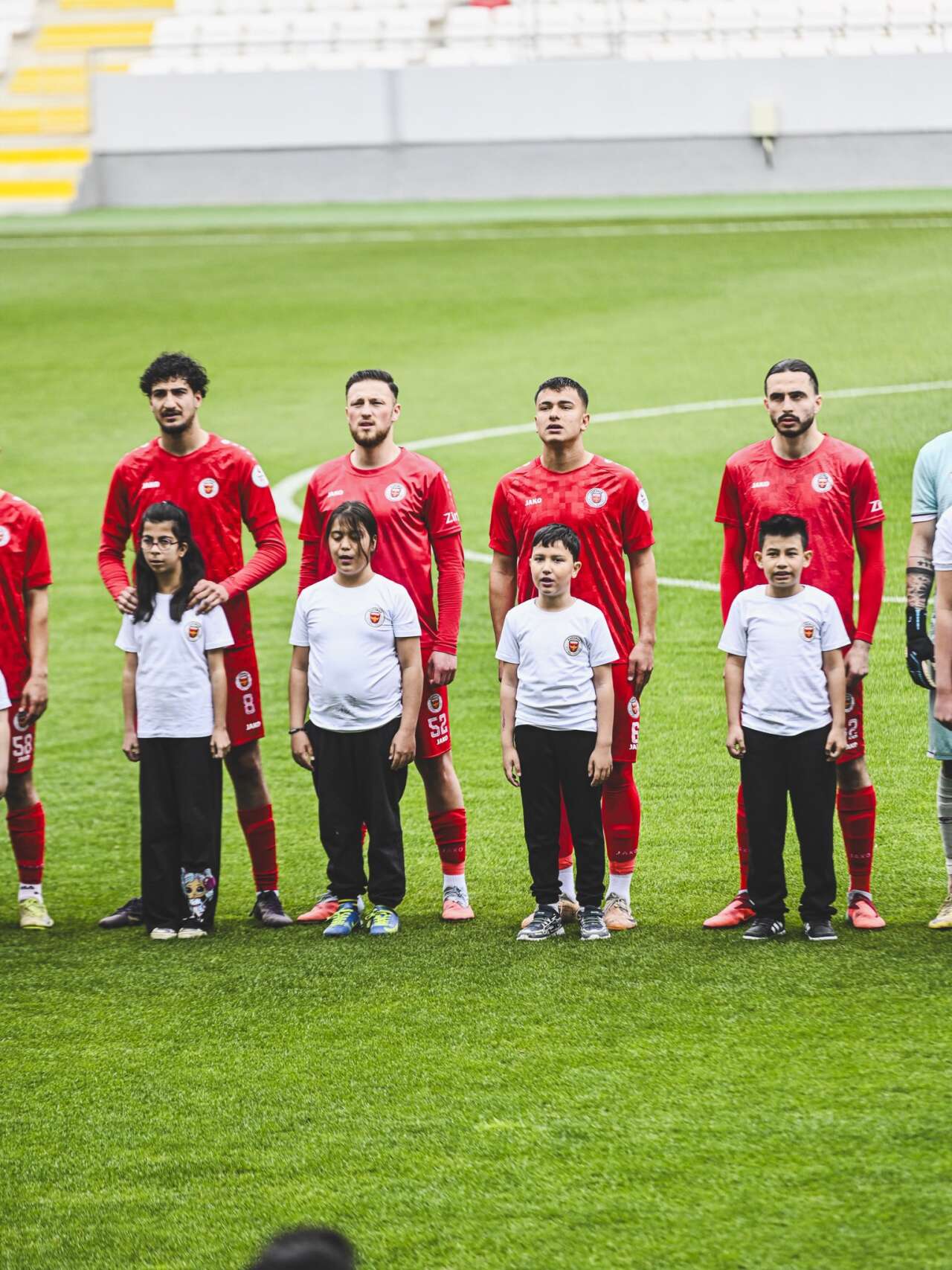 karaman-fk-hem-lige-hem-de-stadyumuna-veda-ediyor