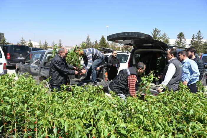 konya-buyuksehirden-ciftciye-buyuk-destek