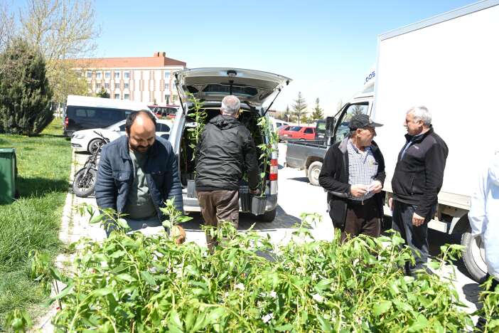 konya-buyuksehirden-ciftciye-buyuk-destek
