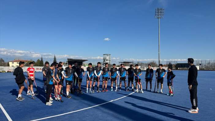 konyanin-hokey-gururu-avrupada-tarih-yazmak-istiyor