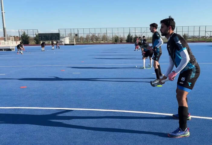 konyanin-hokey-gururu-avrupada-tarih-yazmak-istiyor