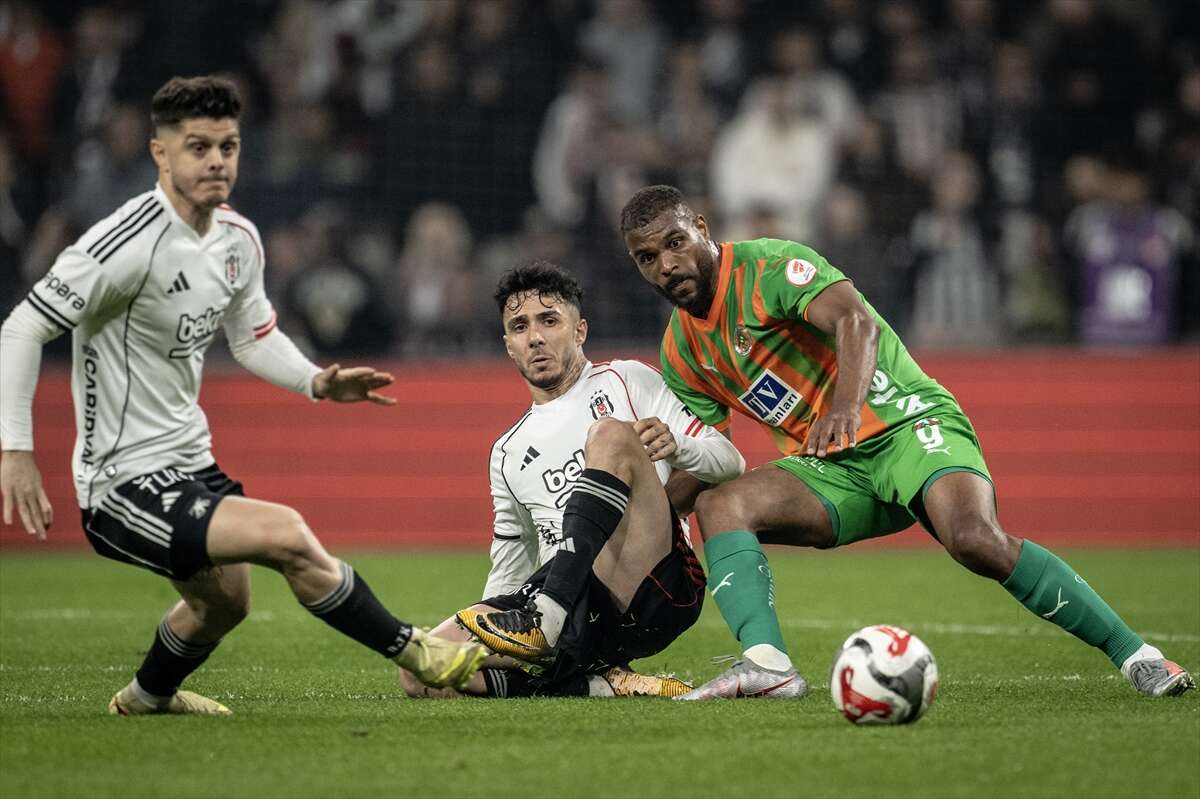 konyaspora-rakip-olan-besiktastan-emirhan-topcu-iddiali-konustu