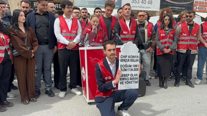 chp-konyada-kriz-derinlesti-gencler-ayakta
