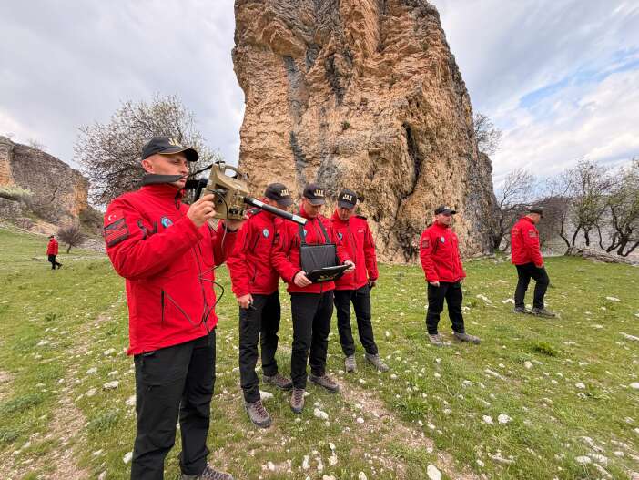 gulistan-dokunun-cesedini-bulmak-icin-genis-capli-arama-baslatildi